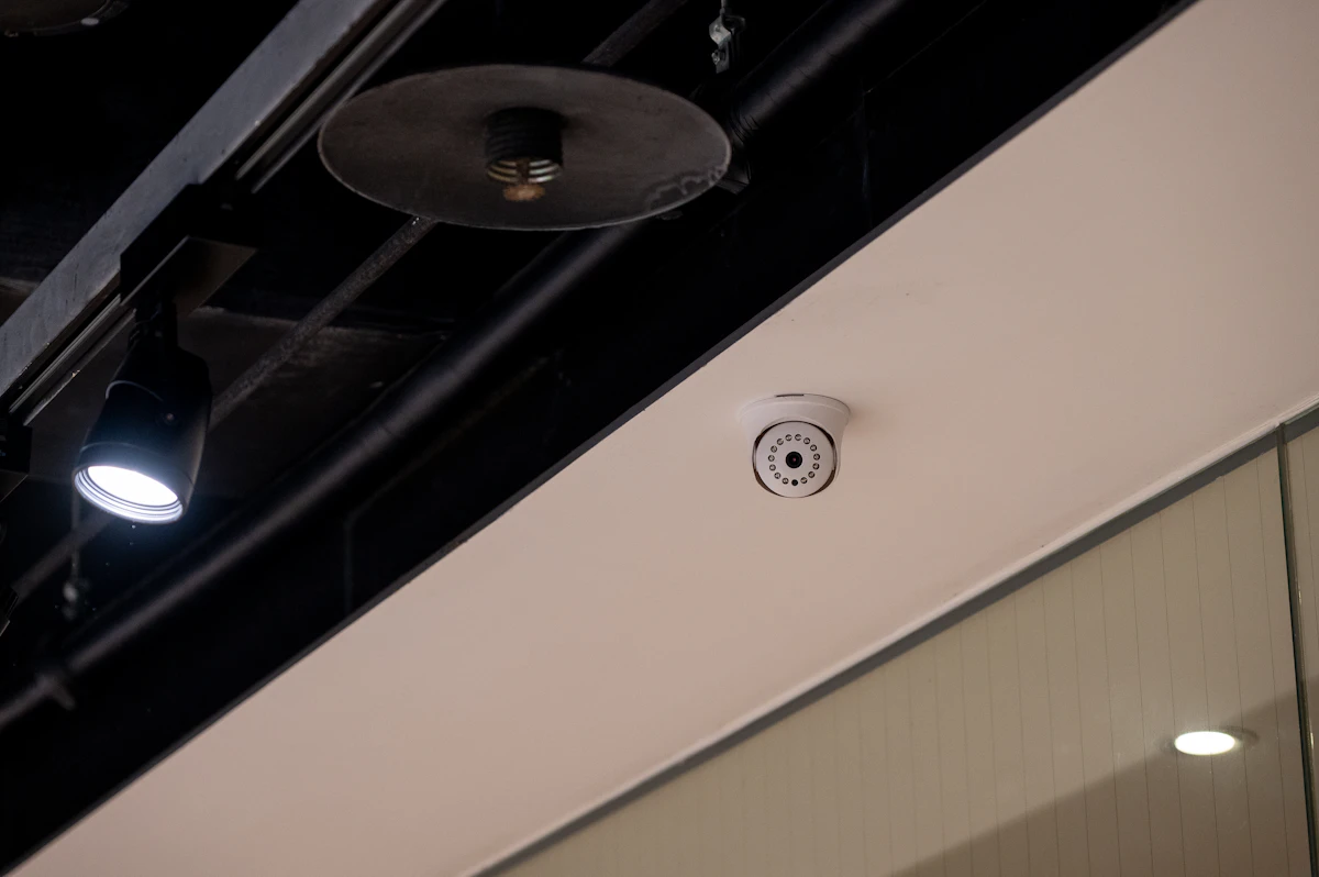 Cámaras WiFi vs IP vs CCTV: Cuál Conviene